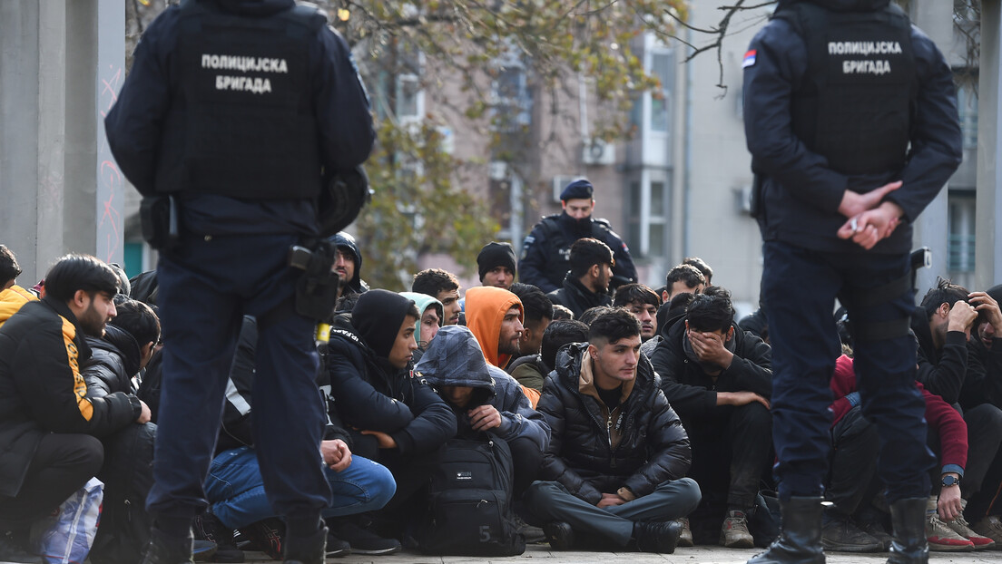 Акција полиције у Хоргошу и Београду, приведено 600 миграната, заплењено оружје и УЧК капа (ВИДЕО)