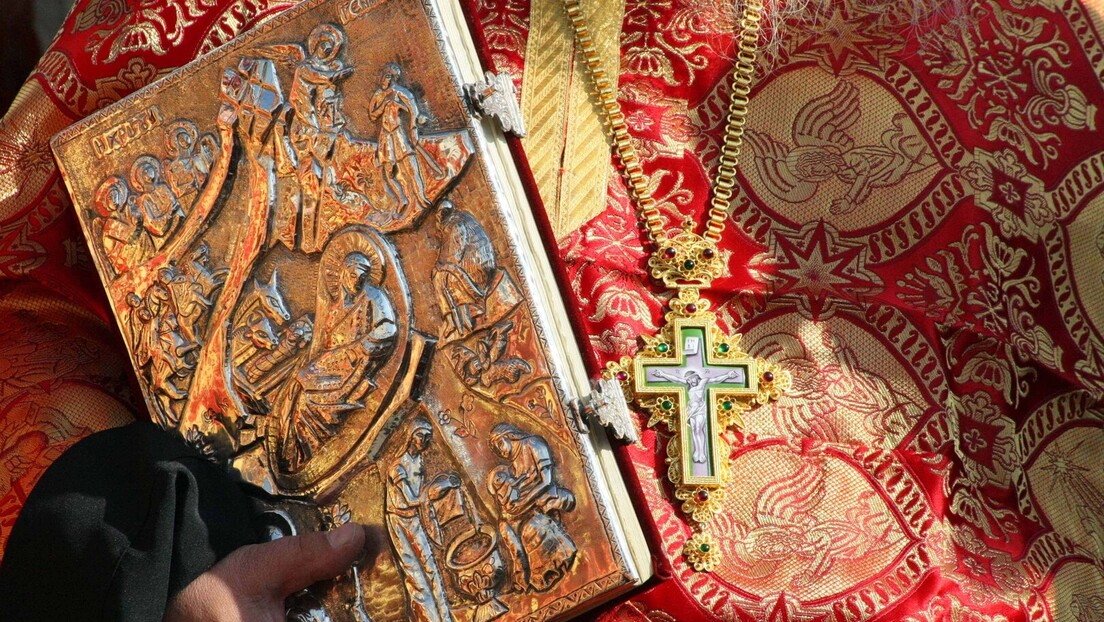 Nova inkvizicija u Ukrajini: Sveto Jevanđelje na lomači (VIDEO)