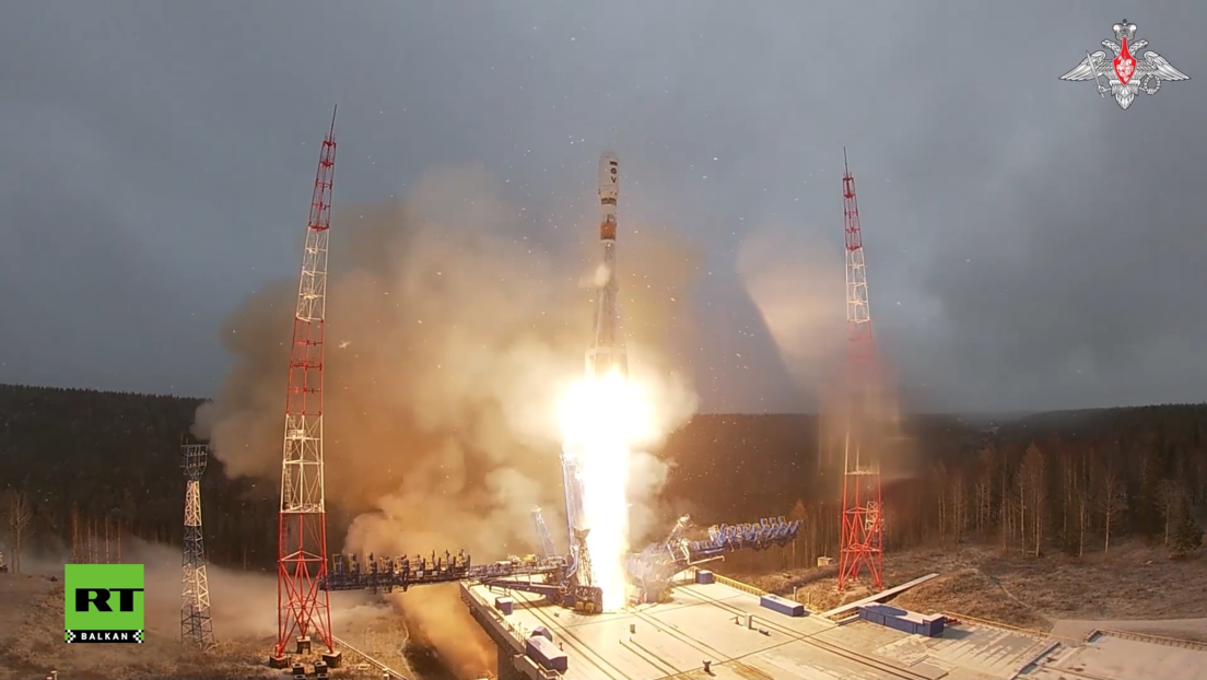 Лансирана руска ракета "сојуз" са војним сателитом