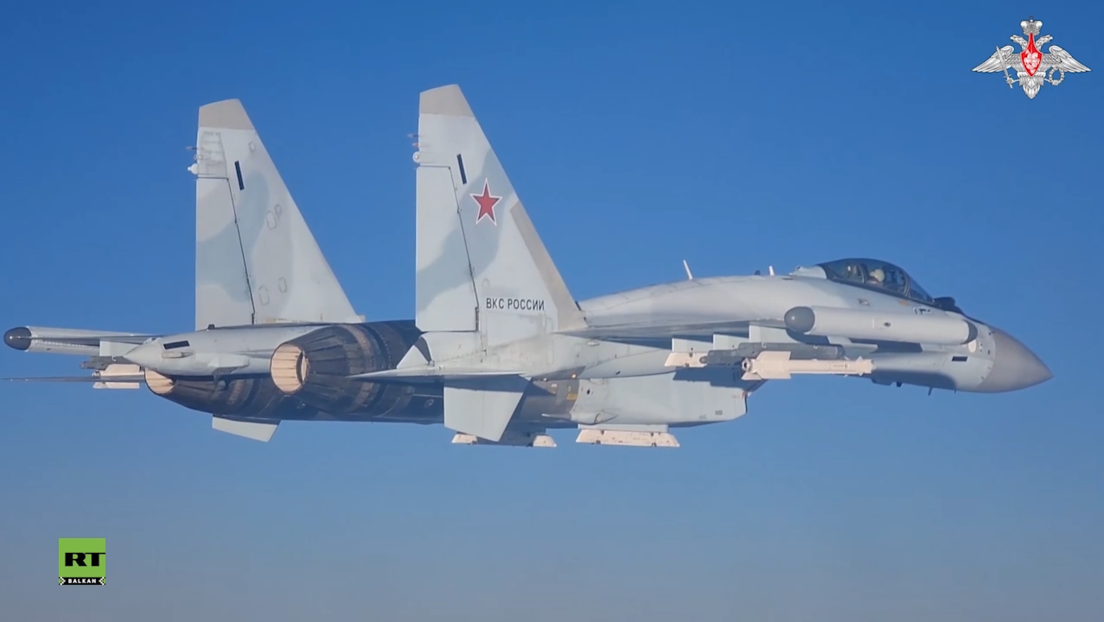 Руски и кинески бомбардери у заједничкој војној вежби