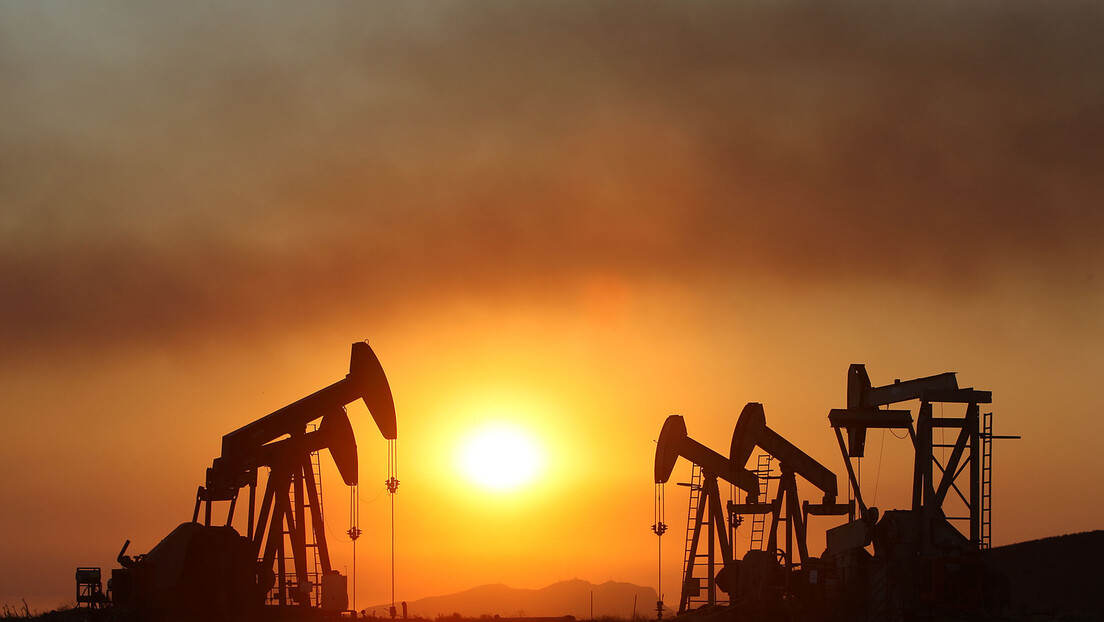 Русија разрађује механизме забране примене ограничења цена нафте