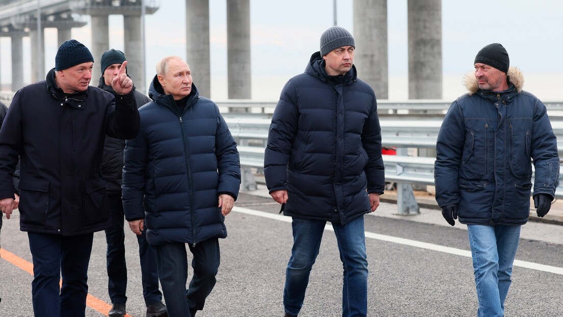 Путин се провозао обновљеним Кримским мостом (ВИДЕО)