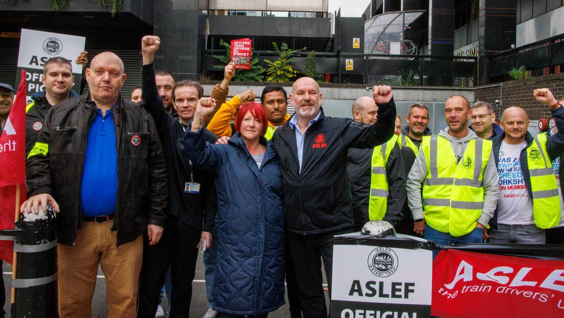 Сунак прети строжим законима, британски синдикалци не одустају од штрајкова