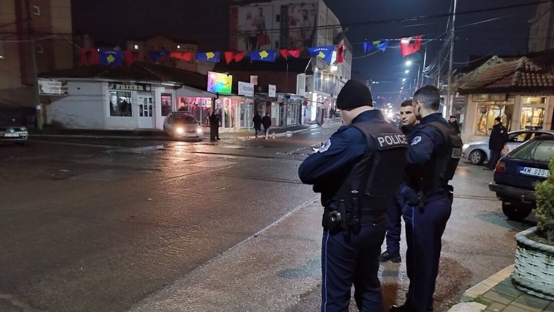 "Kosovska policija" upala u Severnu Mitrovicu, za sada mirno (FOTO, VIDEO)