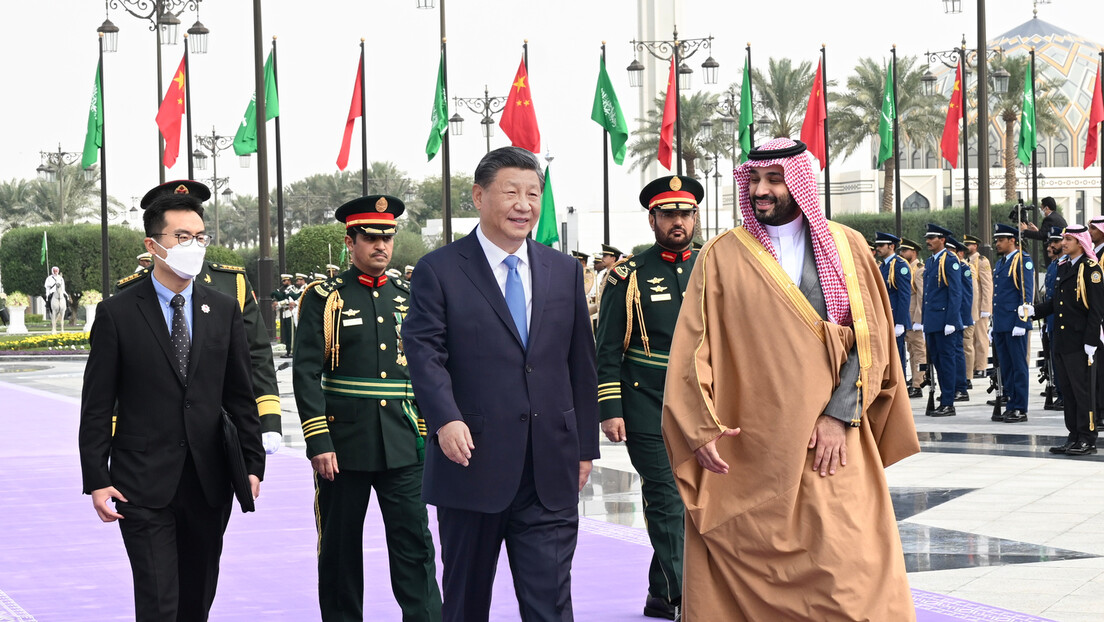 Кина и Саудијска Арабија: Шта (пре)остаје од петродолара?