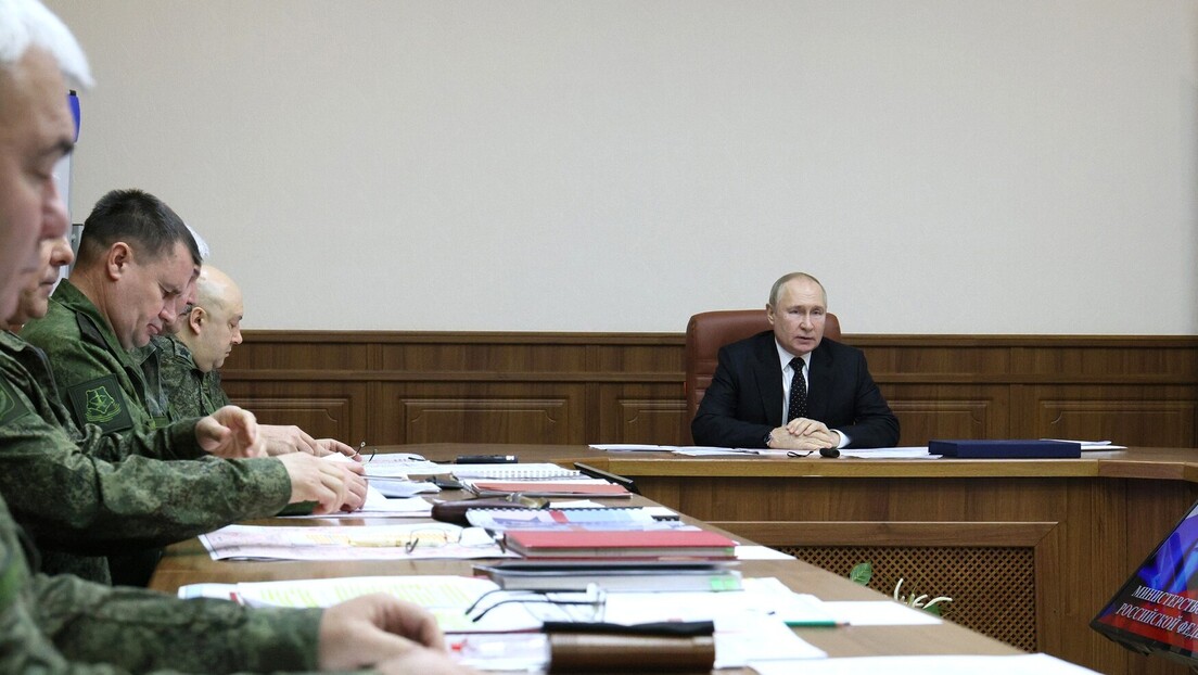 Putin sa generalima i oficirima: Podneli raport o stanju na frontu (VIDEO)