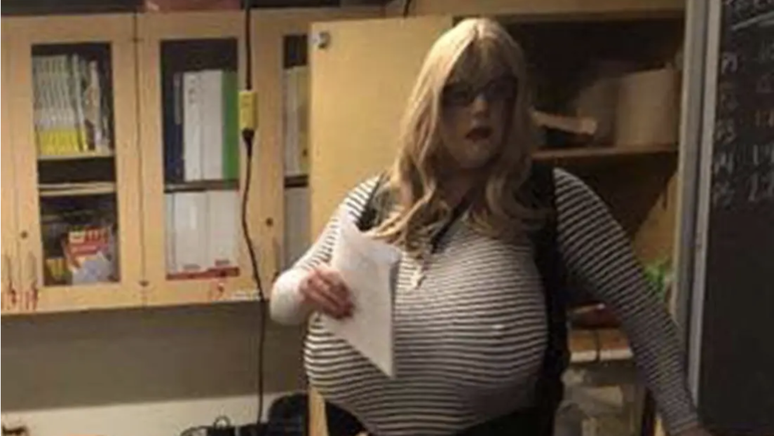 Школа у Канади забранила ученицима да фотографишу трансродну учитељицу са вештачким грудима