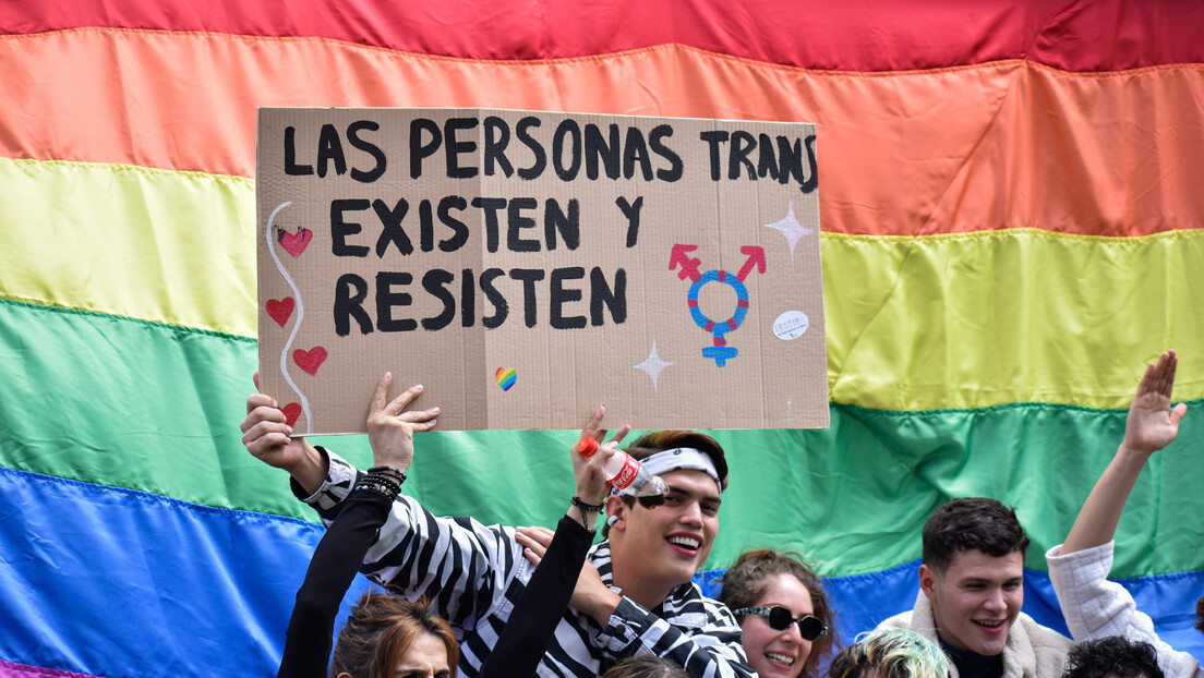 Шпанија усваја "транс закон": Родно самоопредељење од 12. године