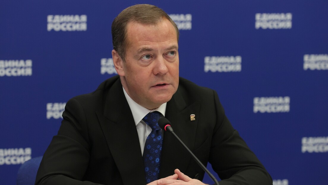 Medvedev: Ograničenje cena ruske nafte je proizvod životinjske mržnje prema Rusiji
