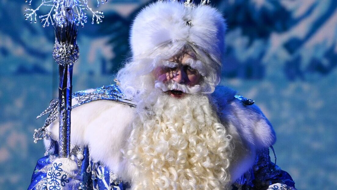 Zašto ruski Deda Mraz nosi plavo odelo