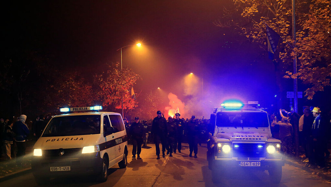 Десеторо ухапшених због напада у Сарајеву; Фудбалери из Сплита избачени са такмичења