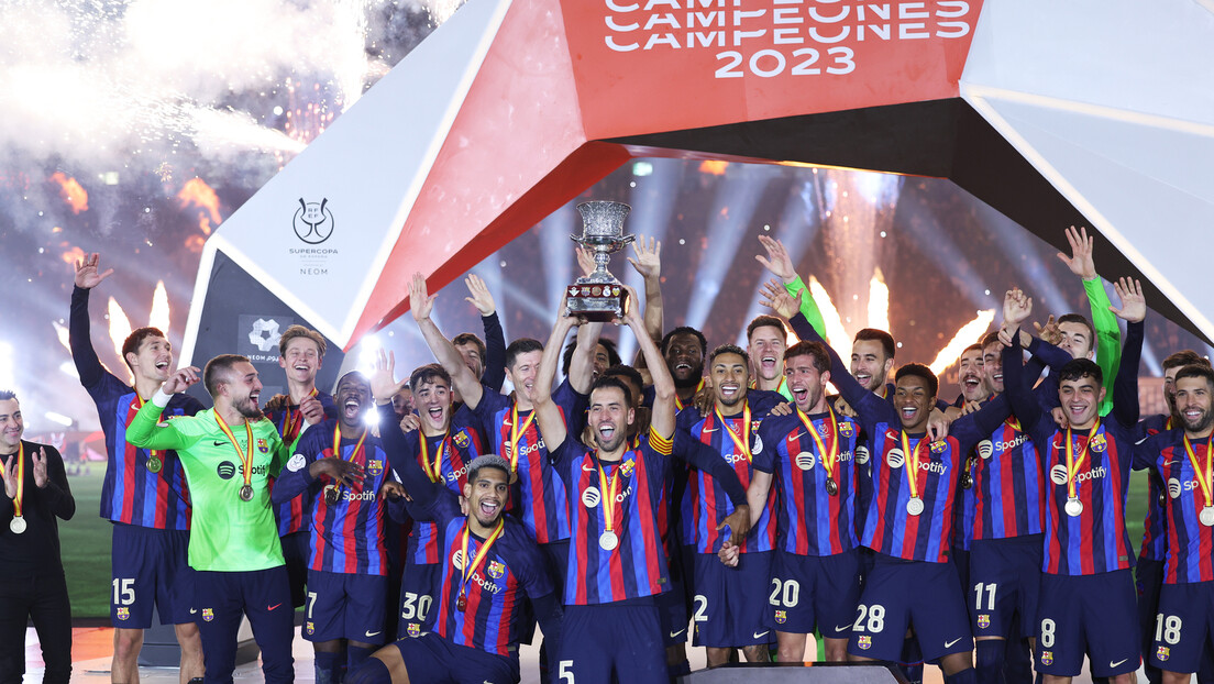 Барселона доминантна у "Ел класику" за први трофеј у Ћавијевој ери
