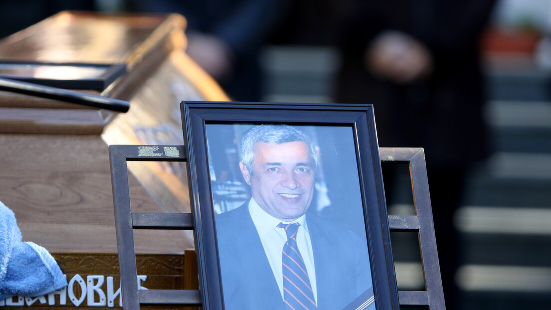 Пет година од убиства Оливера Ивановића, непознати налогодавци и починиоци; Одржан помен у Храму