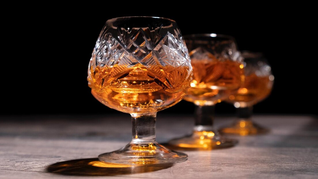 Најстарији рум на свету, направљен пре више од двеста година, продат на аукцији