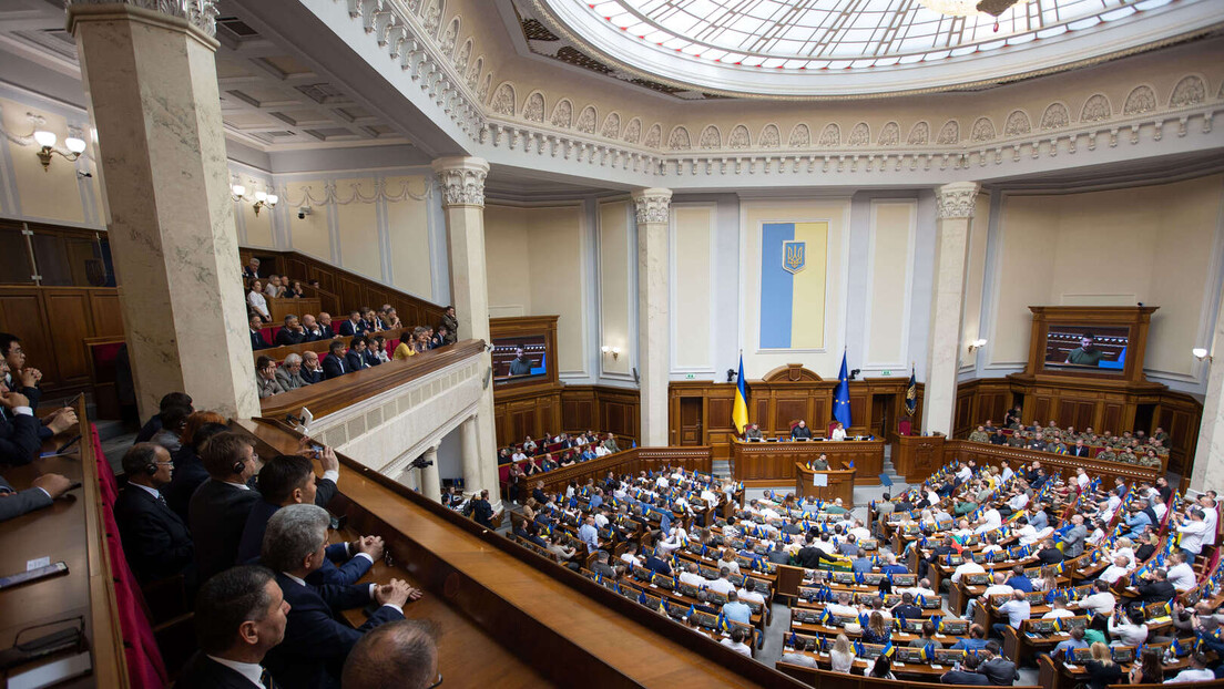 Украјинска скупштина жели оставку саветника Зеленског