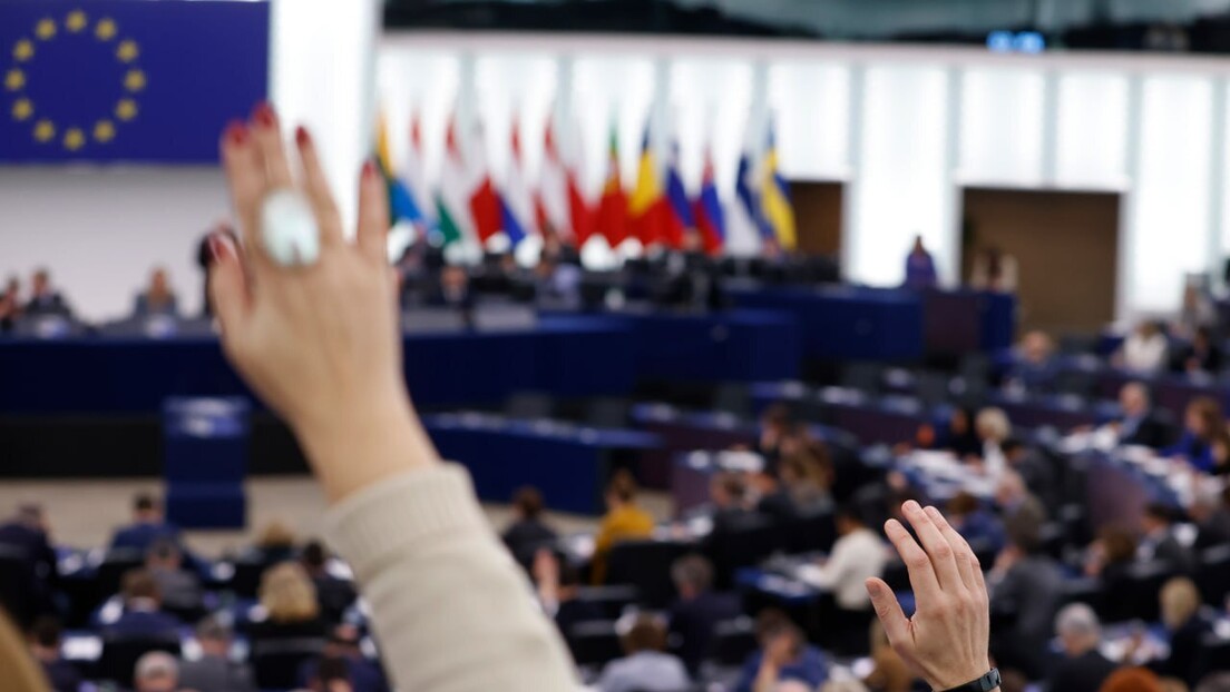 Европски парламент усвојио резолуцију: Србија да се усклади са спољном политиком ЕУ