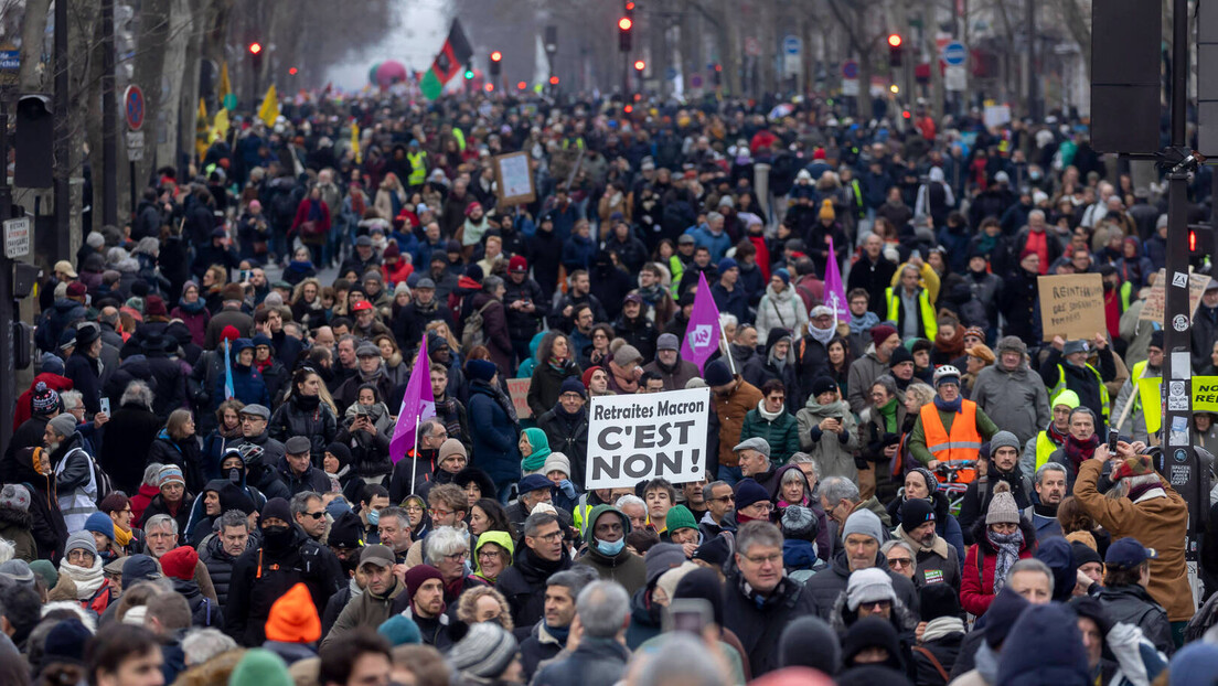 Протести у Паризу због пензионе реформе