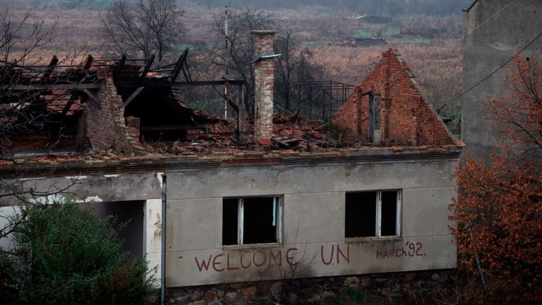 Уместо наше свеће воштанице: "Масленица" 1993. године - синоним српског страдања и слоге