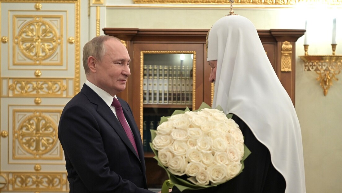 Путин честитао патријарху Кирилу годишњицу устоличења