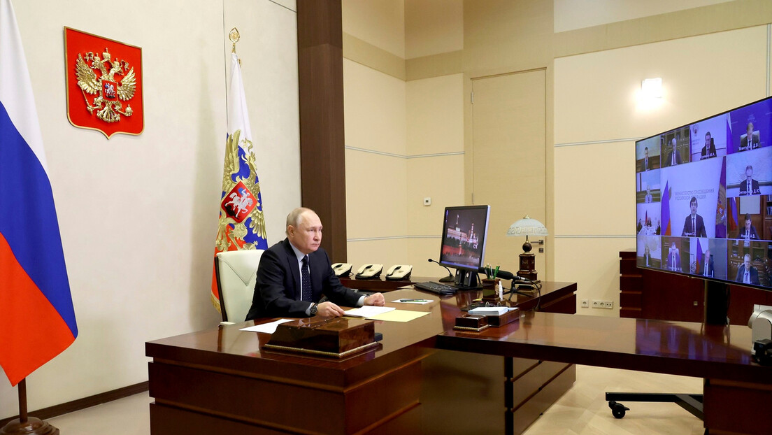 Путин са члановима Савета безбедности о борби против тероризма