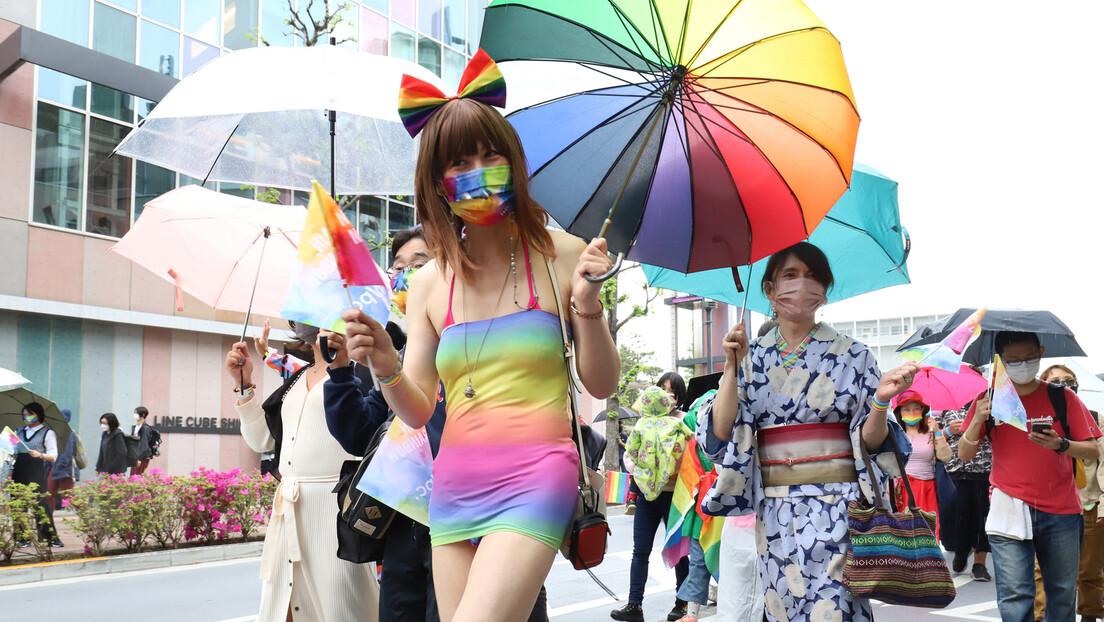 Помоћник премијера Јапана смењен због коментара о ЛГБТ+ особама
