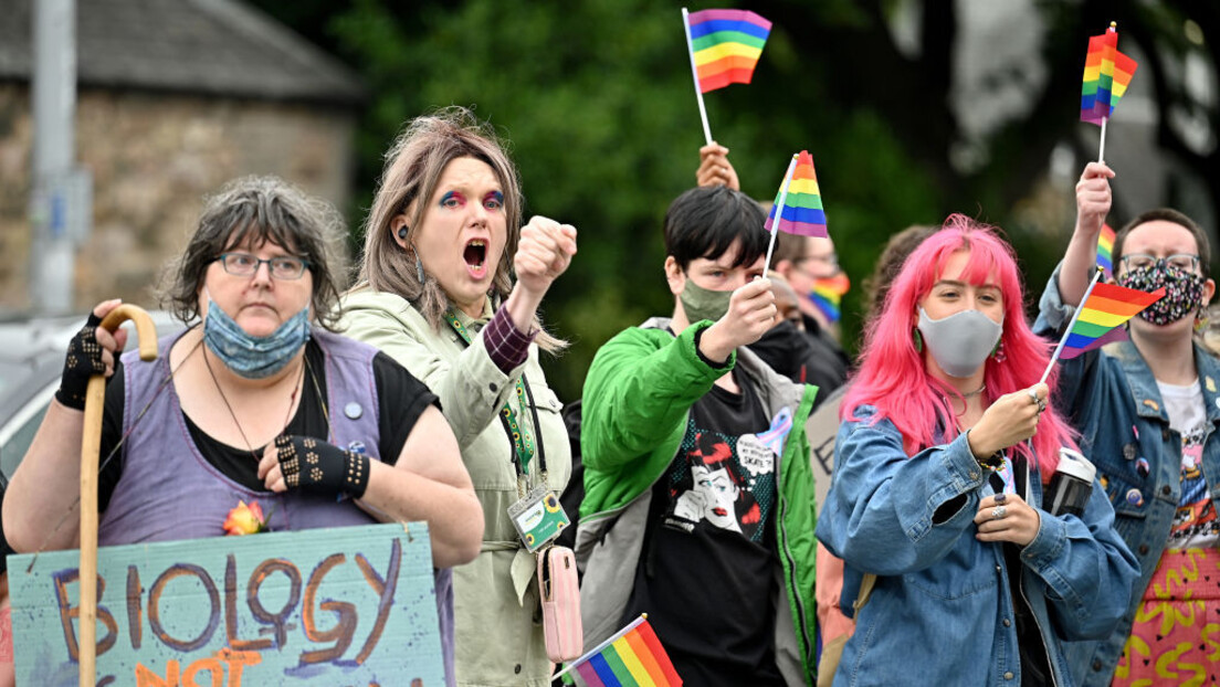 Trans aktivisti protiv Oklahome: "Dozvolite deci da menjaju pol"