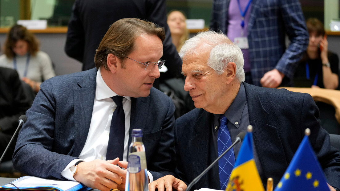 Varhelji: Na zahtev "Kosova" za članstvo u EU utiče to što ga ne priznaju sve članice