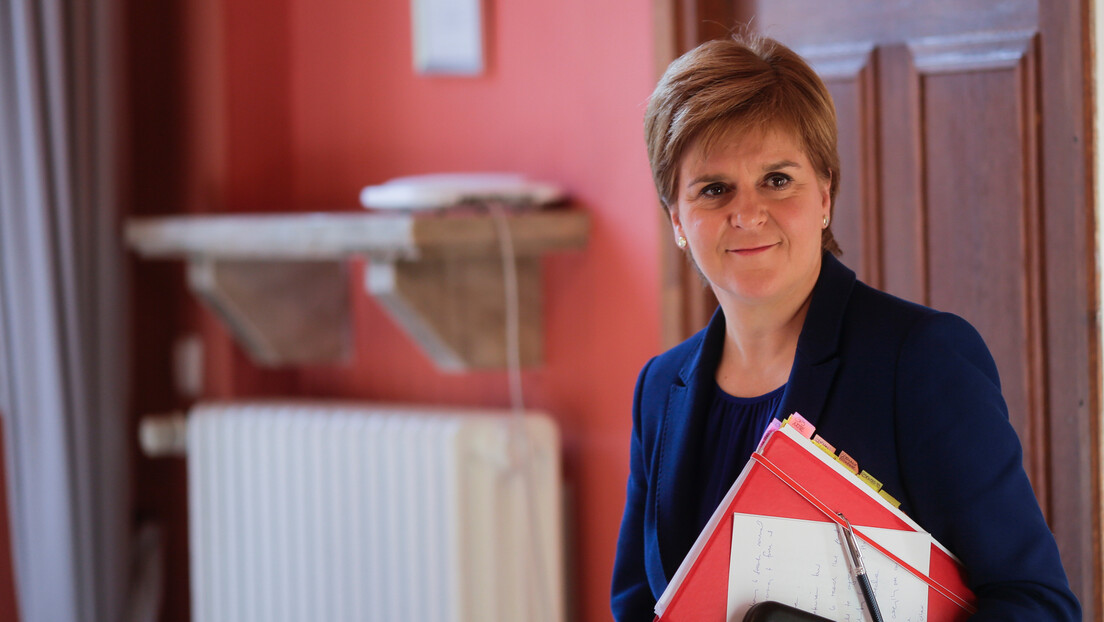 Шкотска премијерка поднела оставку: Моја одлука је заснована на дужности