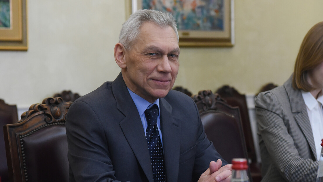 Bocan-Harčenko: Osuđujemo pretnje upućene sa skupa kod Predsedništva