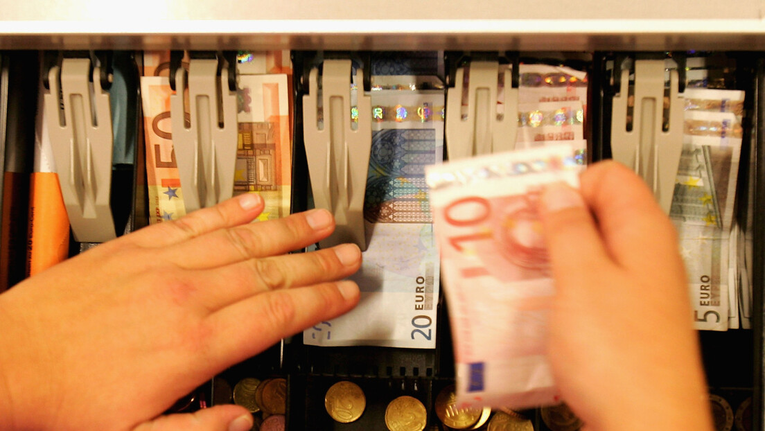 Бугарска одлаже прелазак на евро - није испунила услове