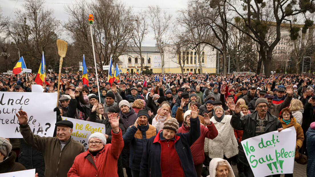 Грађани протестују у Кишњеву: Ништа од обећања власти, немамо ни за храну (ВИДЕО)