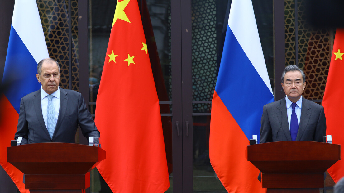 Лавров и Ванг Ји: Односи Русије и Кине цветају