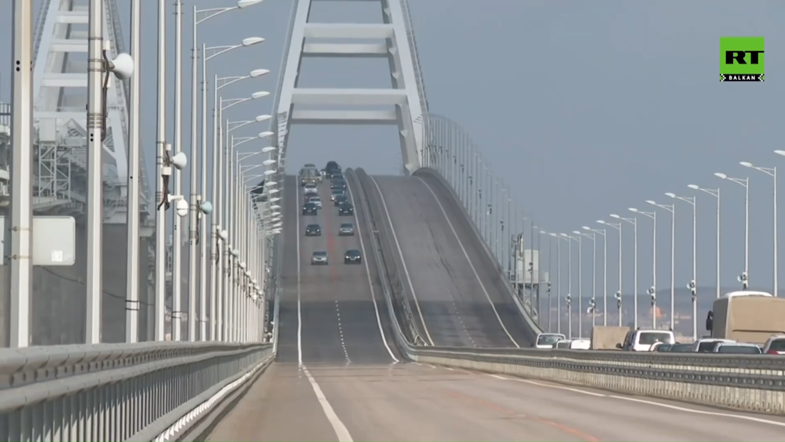 Кримски мост потпуно отворен за саобраћај, 39 дана пре рока (ВИДЕО)