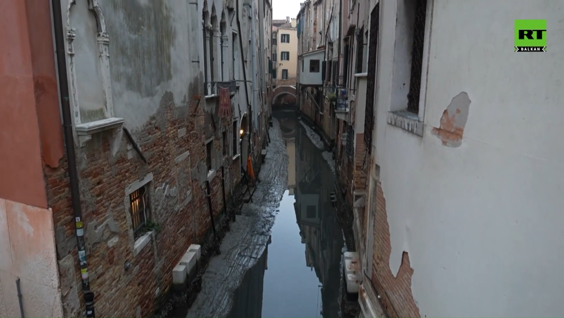 Venecija presušila, bez taksija na vodi (VIDEO)