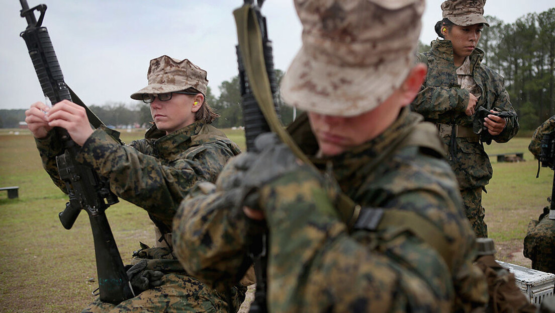 Трансродни војници у америчкој војсци смеју да користе женске просторије и тушеве