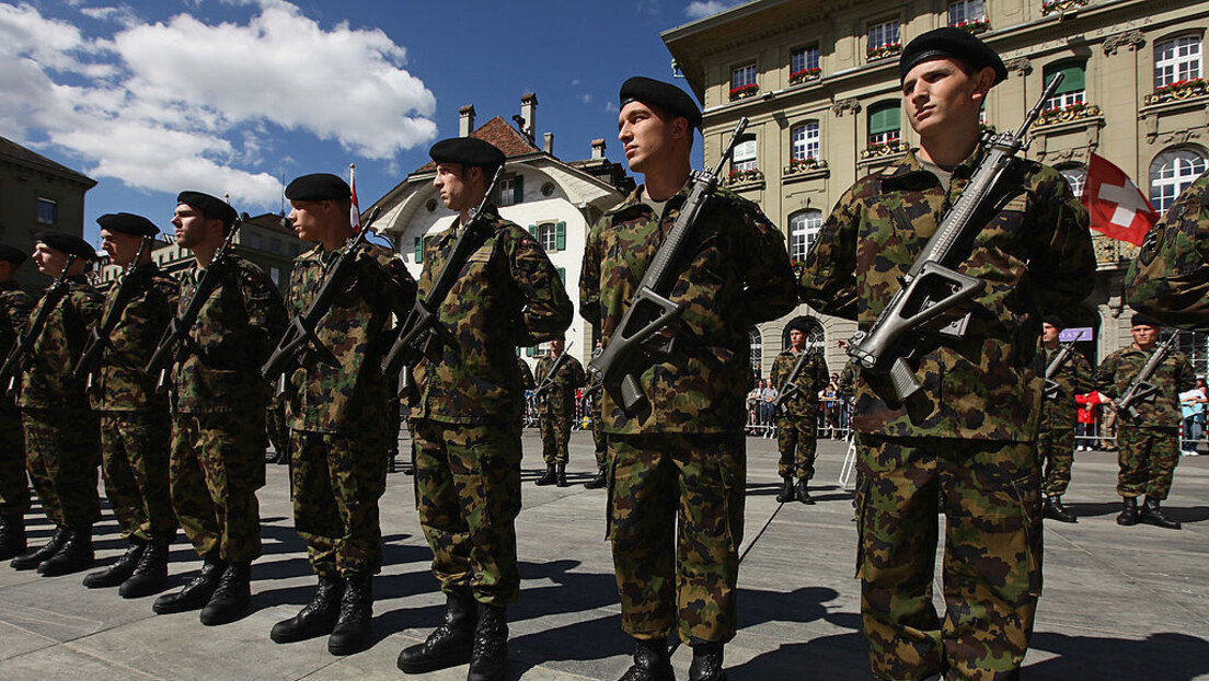 Како је Швајцарска постала препрека слању западне војне помоћи Украјини