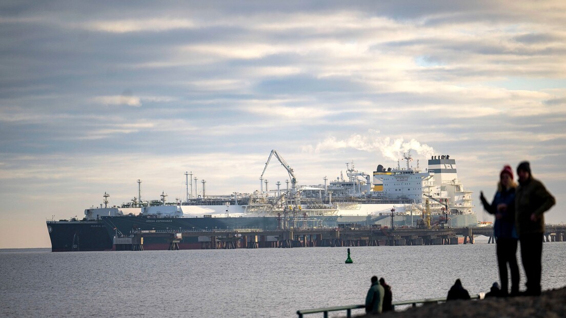 Куда плови руска нафта: Танкери "у сенци" заобилазе санкције уведене против Русије