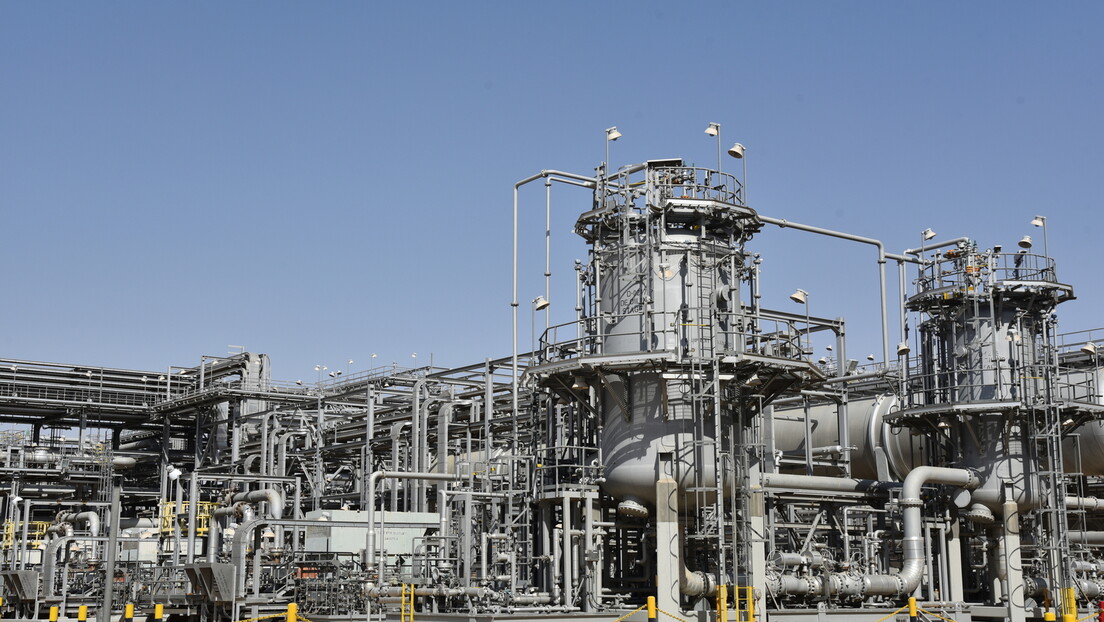 Cene nafte skočile nakon što su predstavnici UAE demantovali da napuštaju OPEK