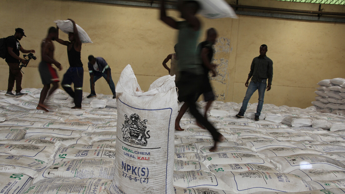Русија донирала 20.000 тона ђубрива Малавију
