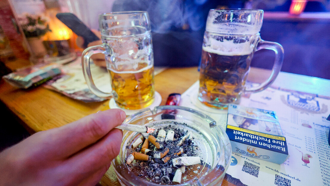 Novi zakon o zabrani pušenja: Zaboravite cigarete u kafićima i na autobuskim stanicama