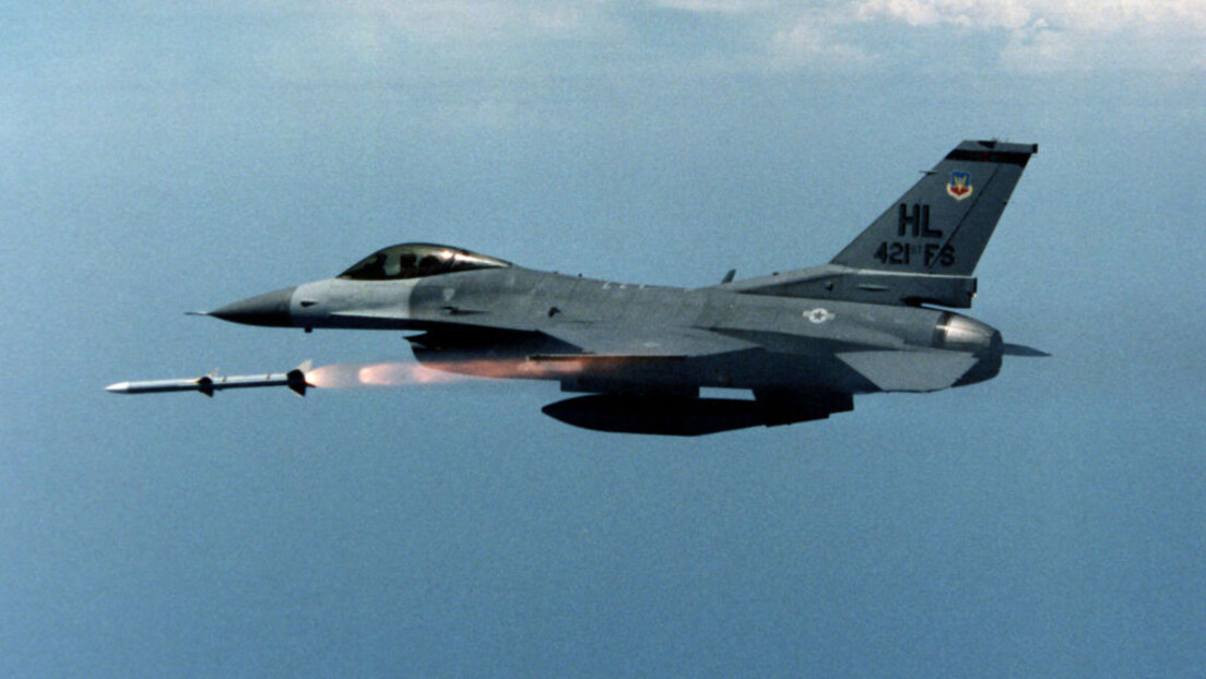 Američki senatori pritiskaju Pentagon, traže da se Ukrajini pošalju lovci F-16
