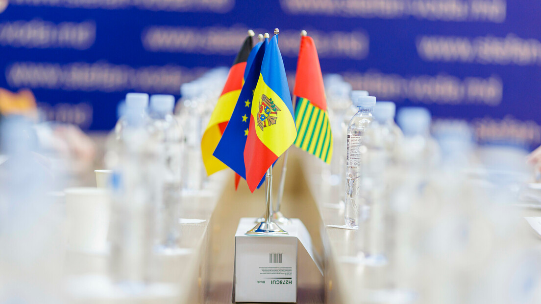 Парламент усвојио: Званични језик у Молдавији је румунски
