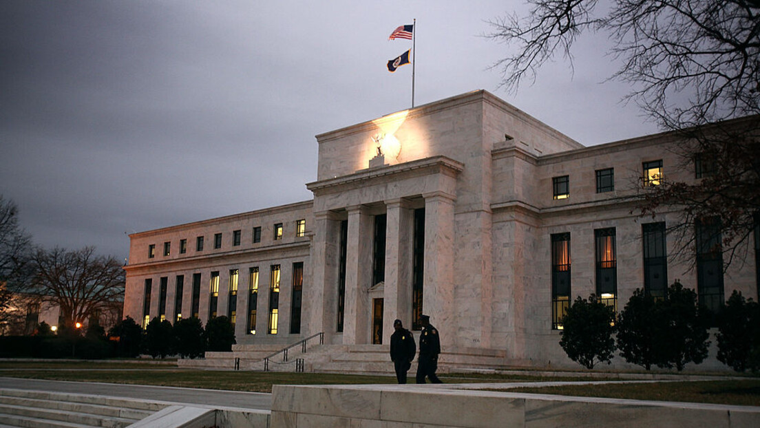 Između čekića i nakovnja: Kako će se potresi u bankarskom sektoru odraziti na monetarnu politiku SAD