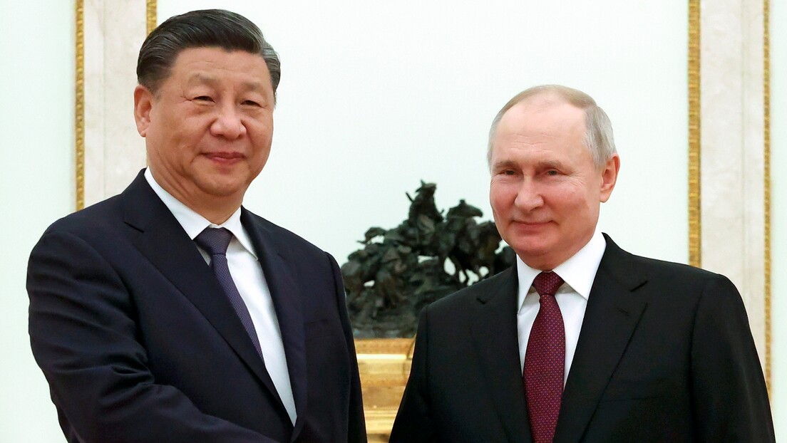 Кремљ: Озбиљан и детаљан разговор Сија и Путина
