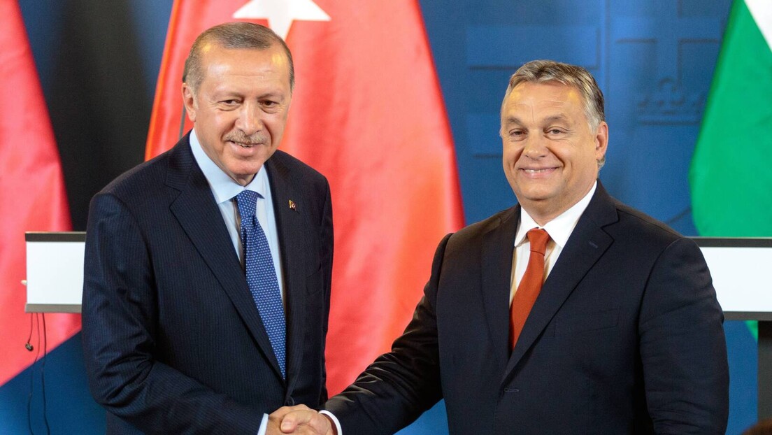 "Велт": НАТО не треба да верује Турској и Мађарској због неприкладних веза са Русијом