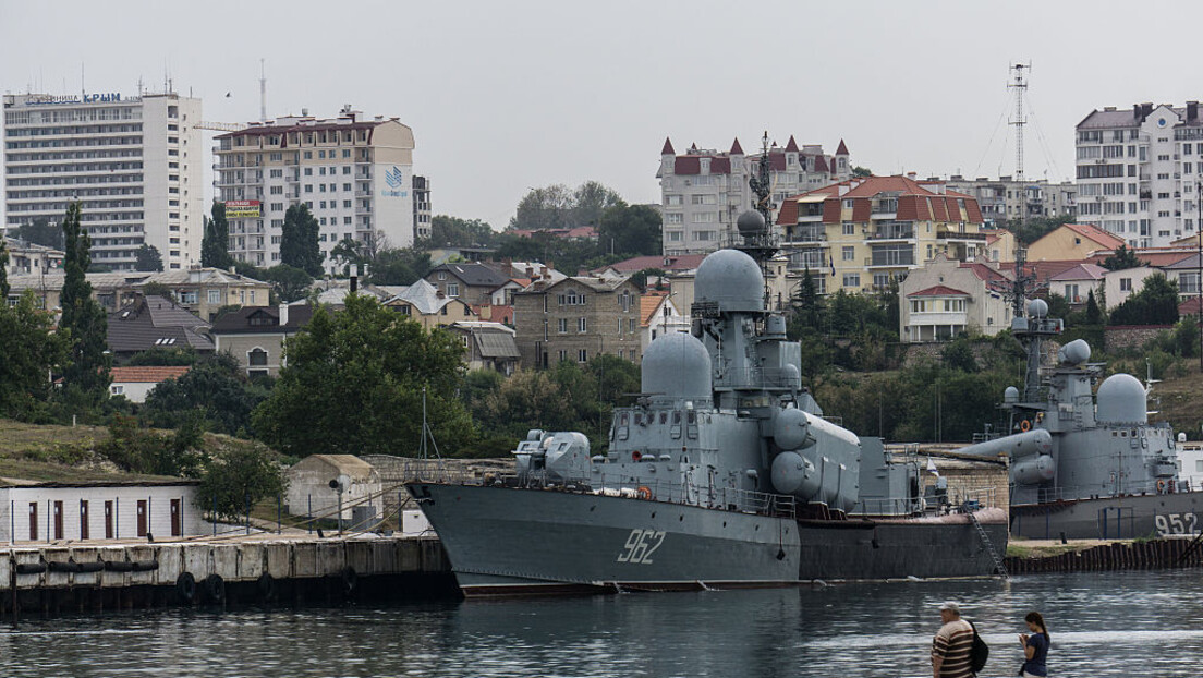 Црноморска флота одбила напад дроновa на Севастопољ