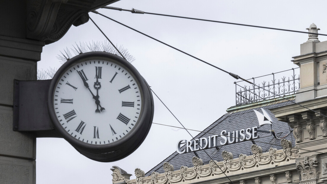 Ројтерс: Колапс "Креди Свиса" прети репутацији Швајцарске као центра за управљање богатством