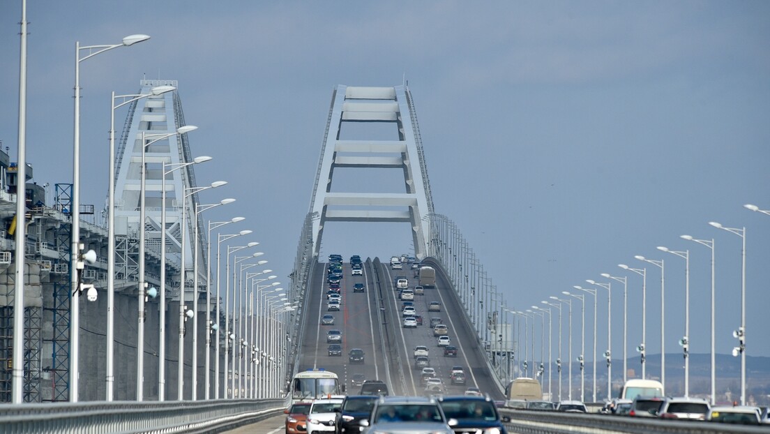 Putinu podnet izveštaj: Svako vozilo na Krimskom mostu pregledano