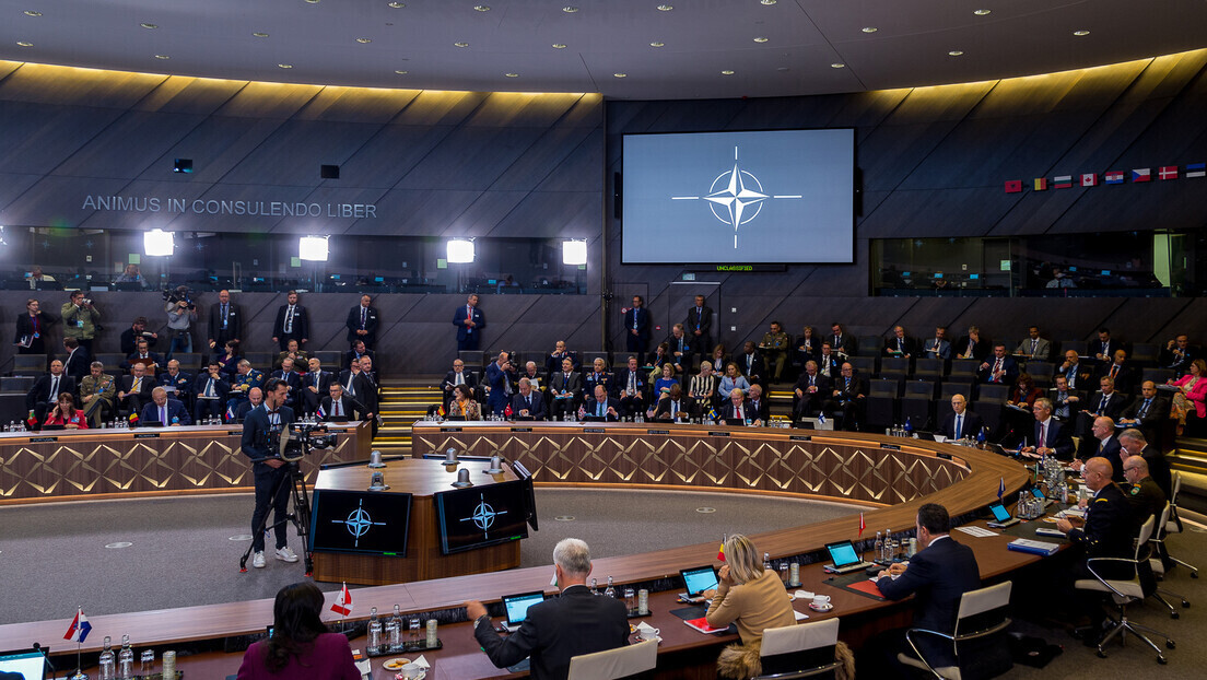 НАТО: Нуклеарна реторика Русије опасна и неодговорна