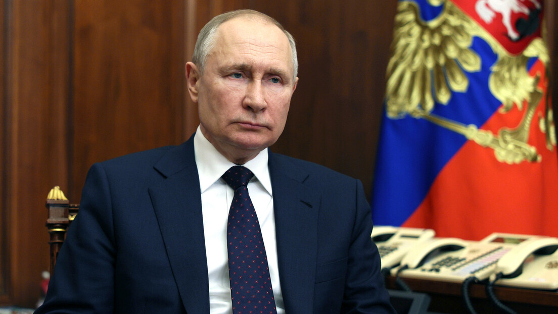 Putin: Rusiji se nameće dedolarizacija, SAD seku granu na kojoj sede